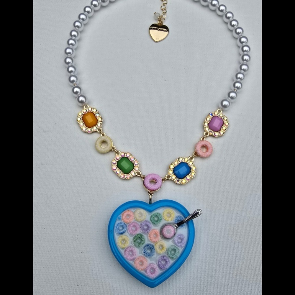 BETSEY JOHNSON Fruit Loop Cereal Faux Pearl & Crystal Accents Necklace NEW NWT - Picture 5 of 15